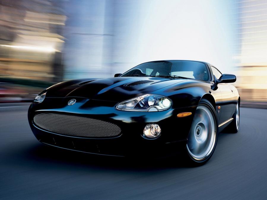  Jaguar XKR Coupe 2004 года  (фото 12 из 16)